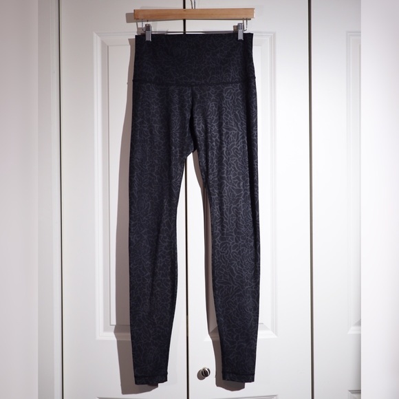 LULULEMON High Rise Leggings Black Grey Size 8 - Picture 2 of 4
